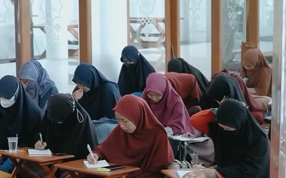 Peserta pelatihan manajemen keuangan keluarga Mulazamah Mush'ab bin Umair, Surakarta